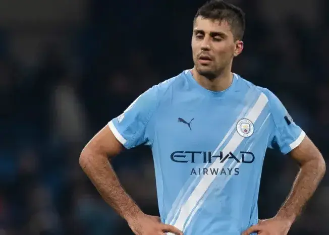 همه ما تاریخ انقضا داریم/ رودری: این روند باشد، به 32 سالگی نمی‌رسم!