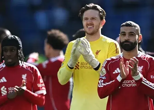 واقعاً شوکه شدم/ از حمام بیرون آمدم، دیدم پسرم دروازه‌بان لیورپول شده!