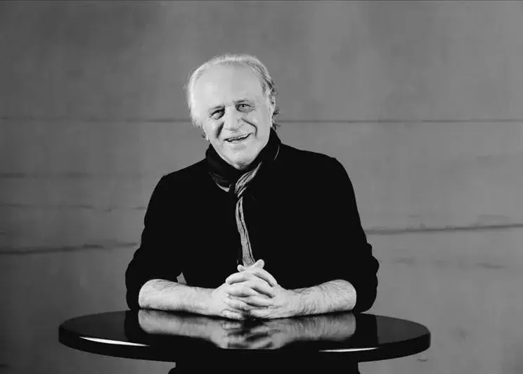 وداع با صدای ماندگار بسکتبال ایران:‏‏/ مراسم تشییع پیکر عنایت‌الله آتشی از مجموعه حیدرنیا