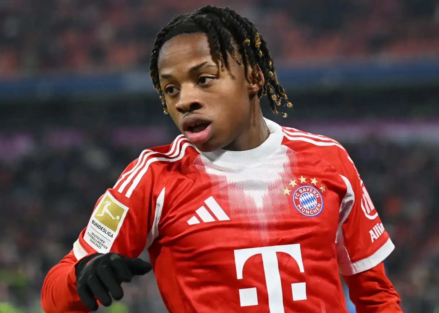 پدیده بایرن وسط سخنرانی کمپانی خوابید!