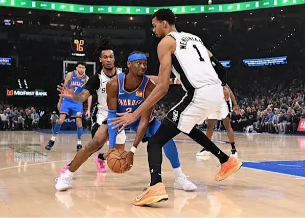 شای الکساندر ستاره برد سوم تاندر:‏/ او کی سی یک قدم تا فینال بزرگ NBA