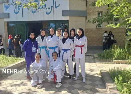 اعزام بانوان کاراتهکای شاهرودی به لیگ کاراته وان کشور