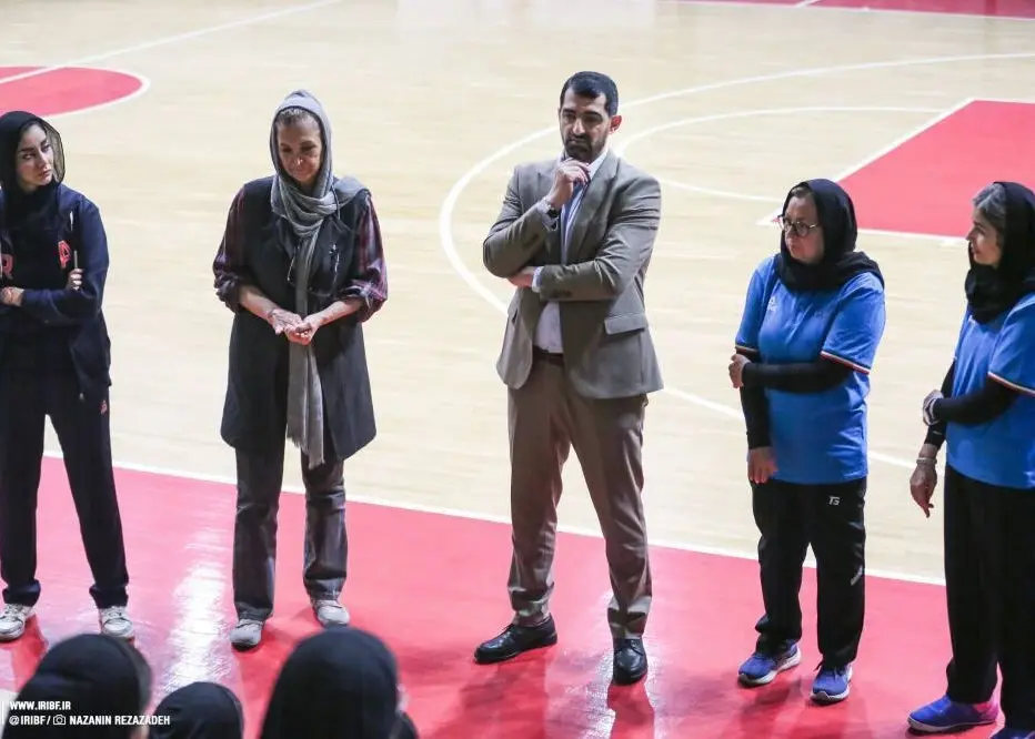 بازدید رئیس فدراسیون از اردوی تیم ملی:/ داوری: دختران این نسل آینده بسکتبال ایران هستند