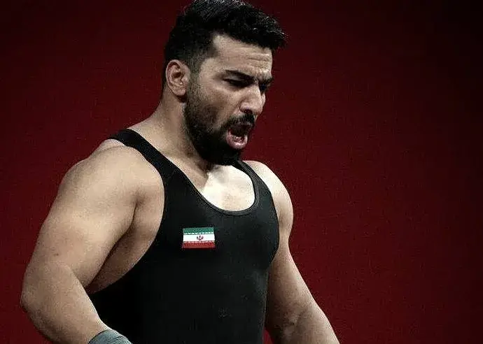 نام قهرمان جهان در یک‌‌ پرونده درگیری بزرگ؛/ وزنه بردار متهم به قتل خودش را تسلیم پلیس کرد
