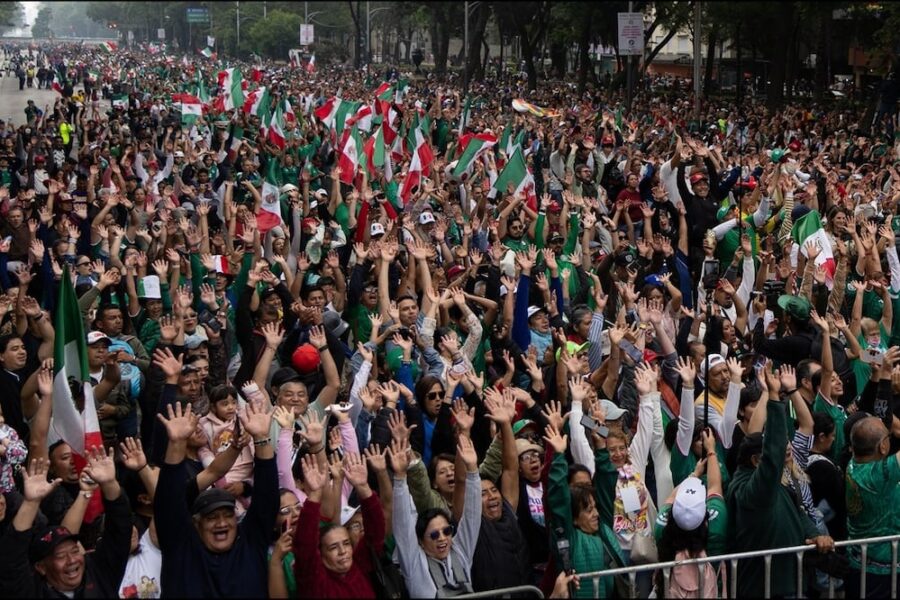 ‫مکزیکی‌ها تاریخ‌ساز شدند/ بزرگ‌ترین موج مکزیکی تاریخ برای خوشامد به جام جهانی