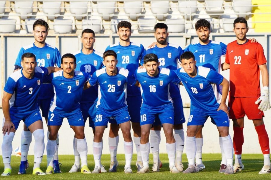 بازیکنان تیم ملی روی فرش ایرانی! (عکس)