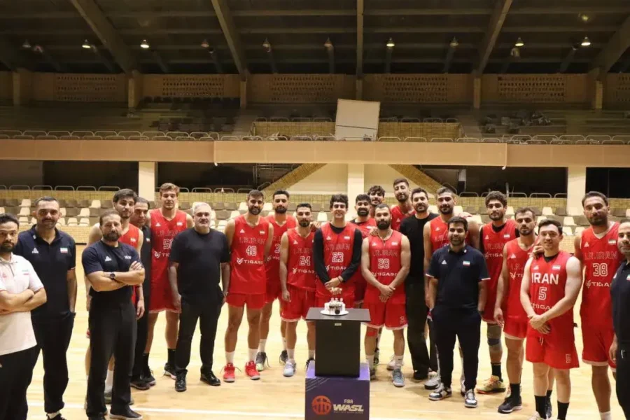 سنگ تمام ملی‌پوشان بسکتبال برای رایان:/ تولد گارد آمریکایی تیم ملی در تهران (عکس)