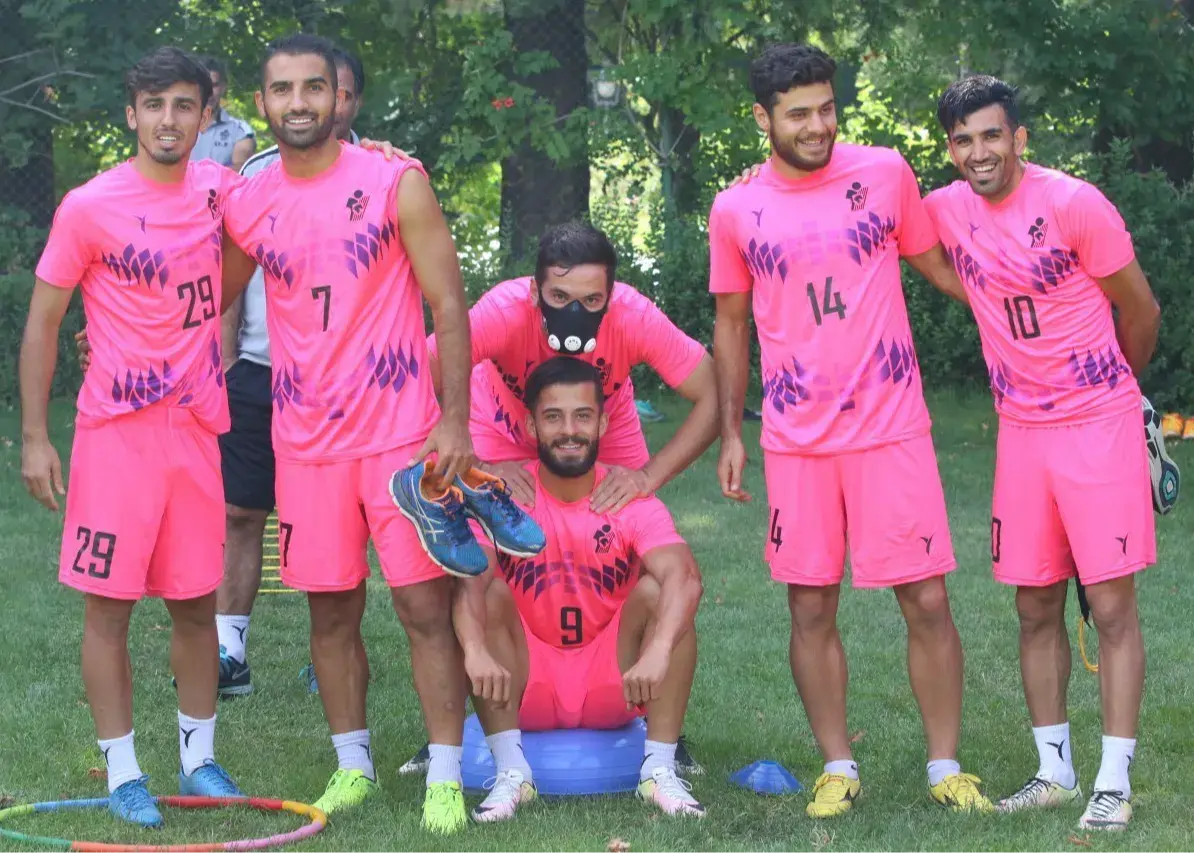 شروع مربیگری مهاجم سابق استقلال مقابل هزاران تماشاگر!