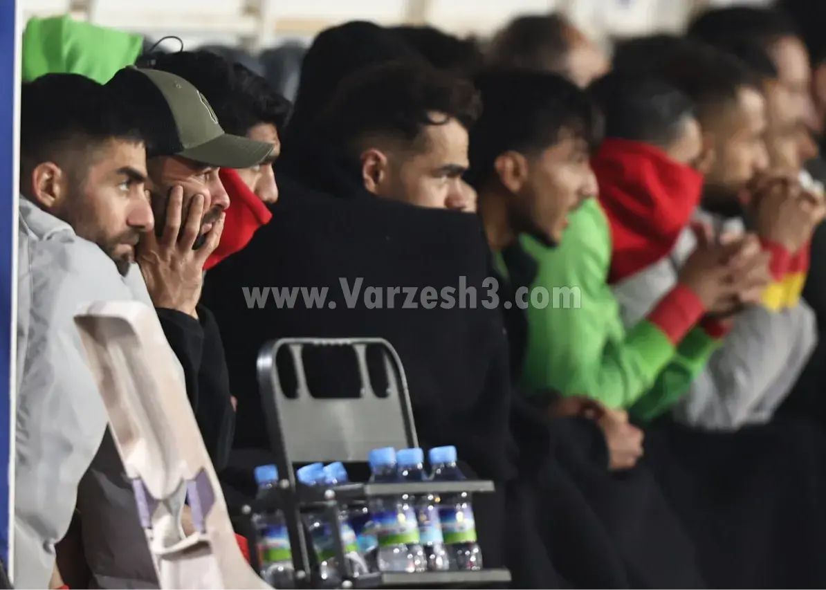 نیمکت ذخیره پرسپولیس با اسامی غریبه