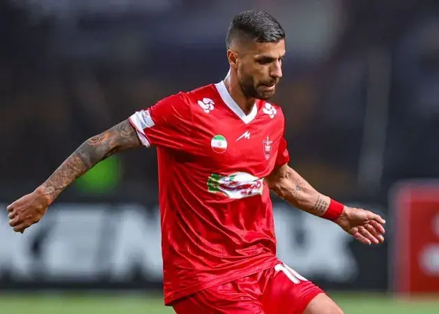 توافق سرلک با فولاد؛/ مقصد هافبک پرسپولیس مشخص شد