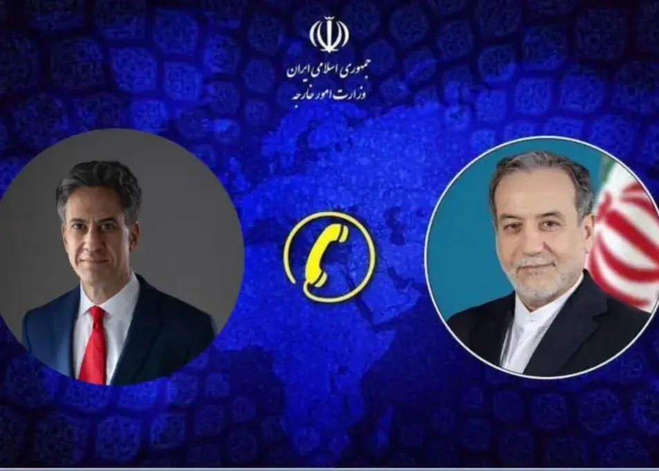 رایزنی تلفنی عراقچی با همتای انگلیسی