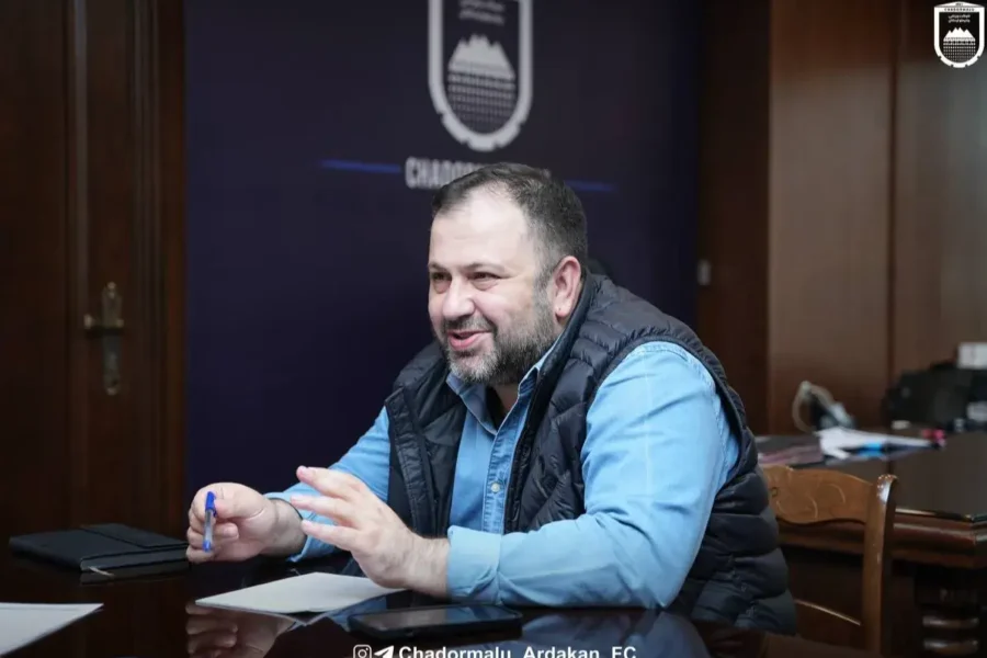 دعوت تاج از مدیرعامل چادرملو برای جلسه مهم
