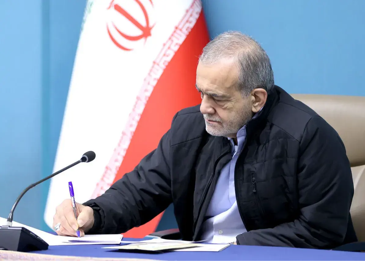 رئیس جمهور درگذشت زنده یاد اکبر عبدی را تسلیت گفت