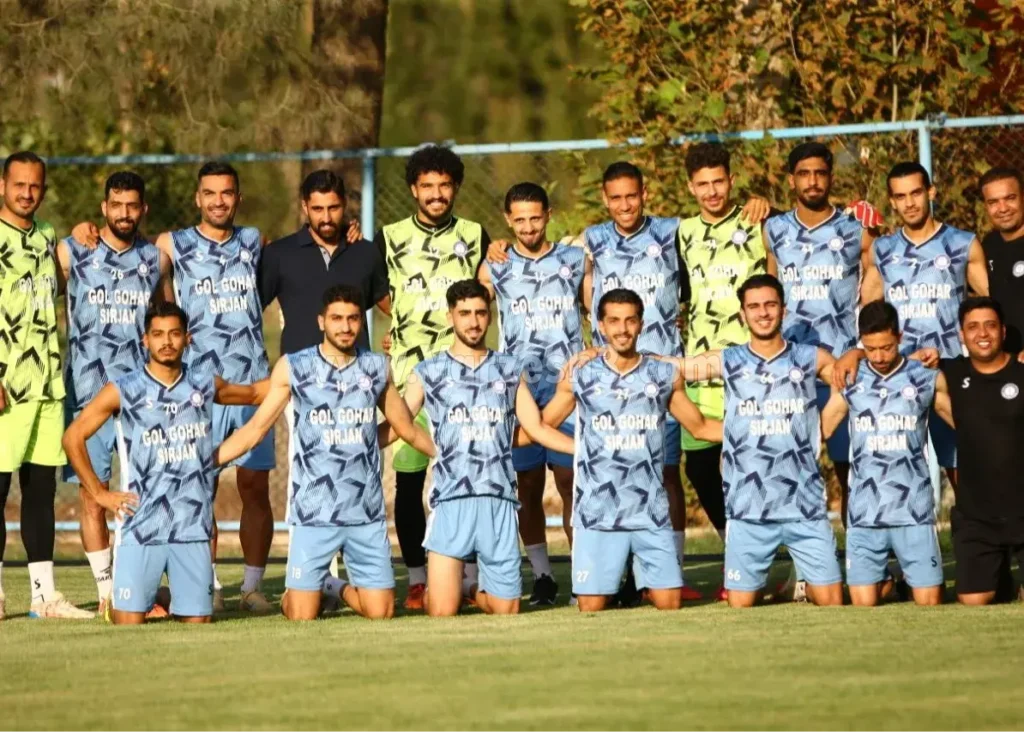 ستاره‌های پرسپولیس با دسته گل به گل‌گهر رفتند!