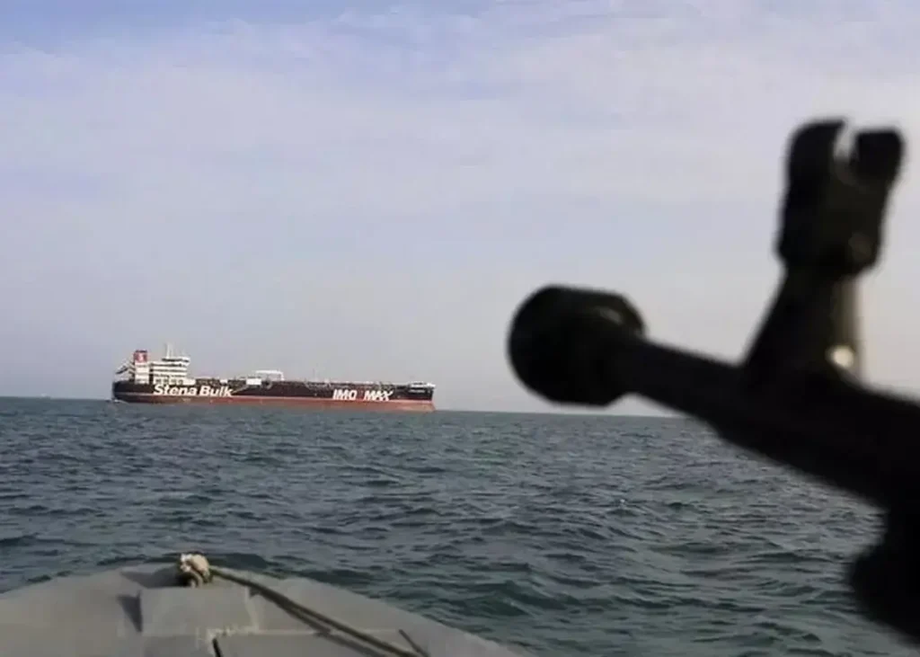 تکذیب موافقت ایران با بازگشایی تنگه هرمز