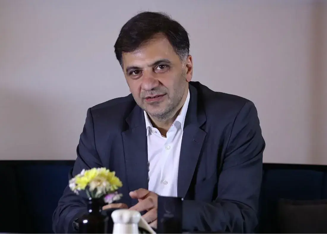 کریمی: او مشمول خدمت به تراکتور است/ پاسخ تراکتور به ادعای سرباز شدن بیرانوند