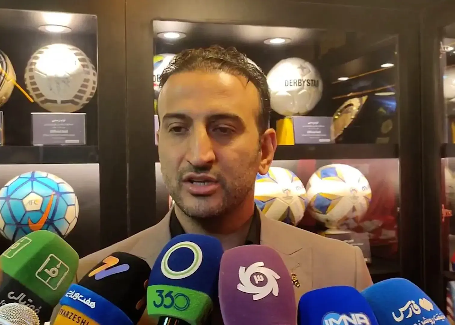 محمدی خبر داد:/ دو خرید پایانی در راه اصفهان