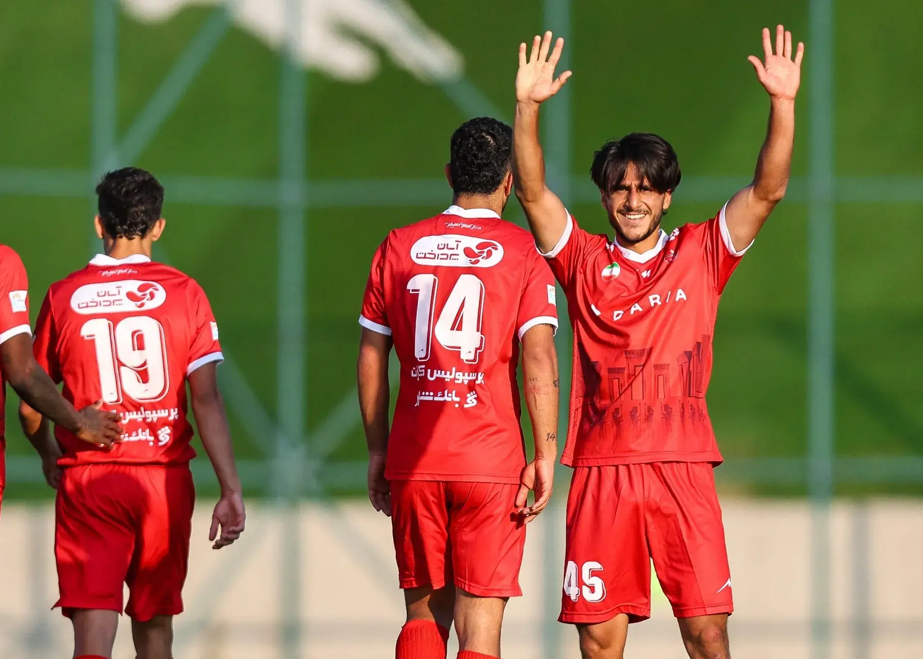 همه بازیکنان به میدان رفتند؛/ بی توجهی پرسپولیس به پنج برد دوستانه