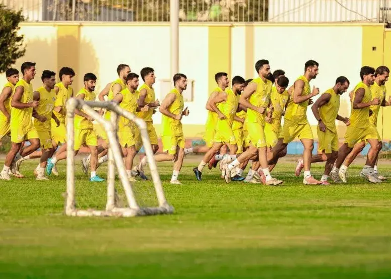 هزاریان:/ همه برای باز شدن پنجره استقلال پای کار هستند