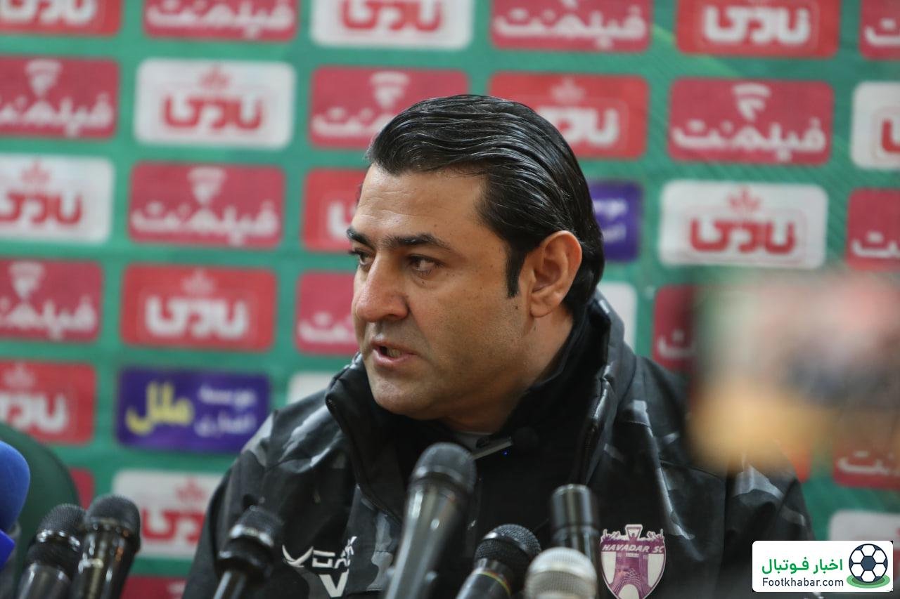 فاضلی: پرسپولیس ۳۰ بازیکن باکیفیت دارد